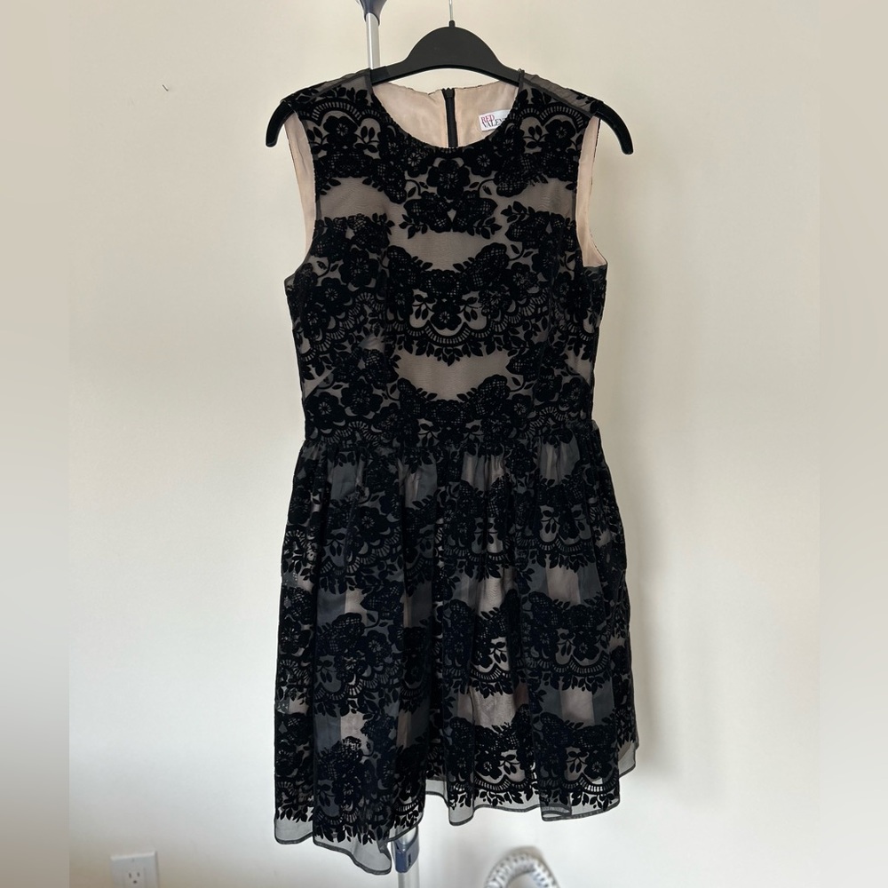 RED Valentino Black Flocked Silk Sleeveless Mini Dress
Size Small